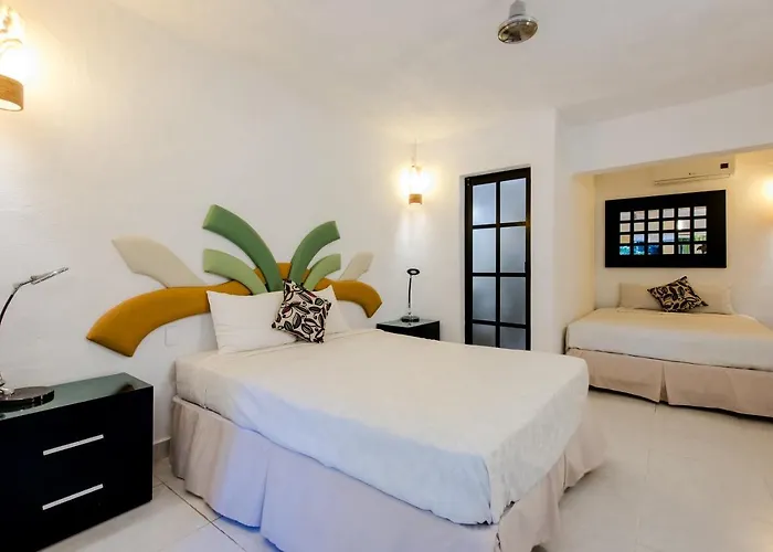 Couette-café Private 10 Rooms, Private Pool, Walk To Playa del Carmen