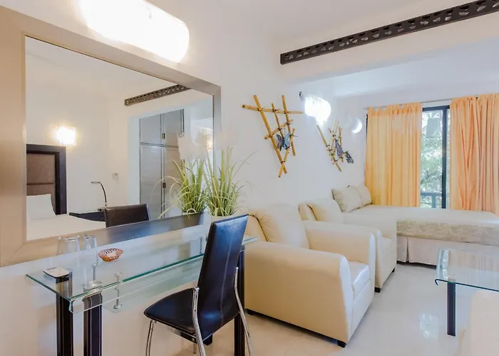 Couette-café Private 10 Rooms, Private Pool, Walk To Playa del Carmen
